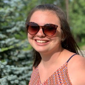 Meet your Posher, Abby